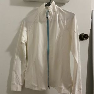 Womens Puma dry cell jacket size M never worn